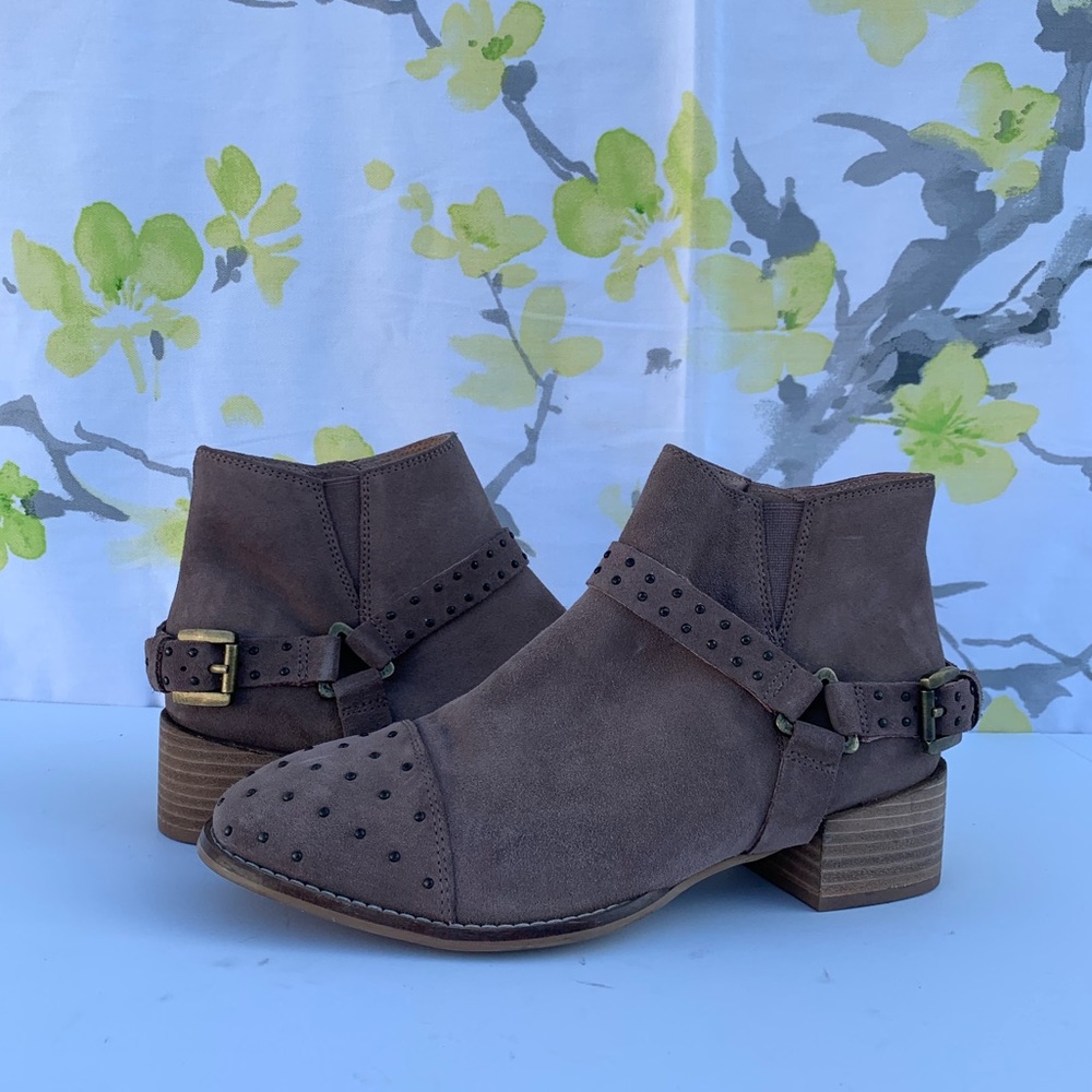 Seychelles Women’s VIP Ankle Bootie